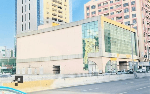 ENTIRE MALL | BRAND NEW | CROWDED AREA | RETAIL – Bash Mall