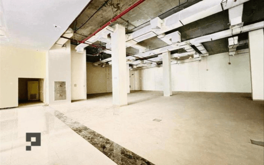 ENTIRE MALL | BRAND NEW | CROWDED AREA | RETAIL – Bash Mall