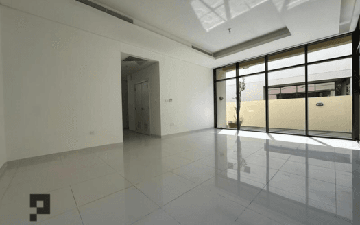 VACANT | MAIDS ROOM | PRIME LOCATION | 2 CHEQUES –