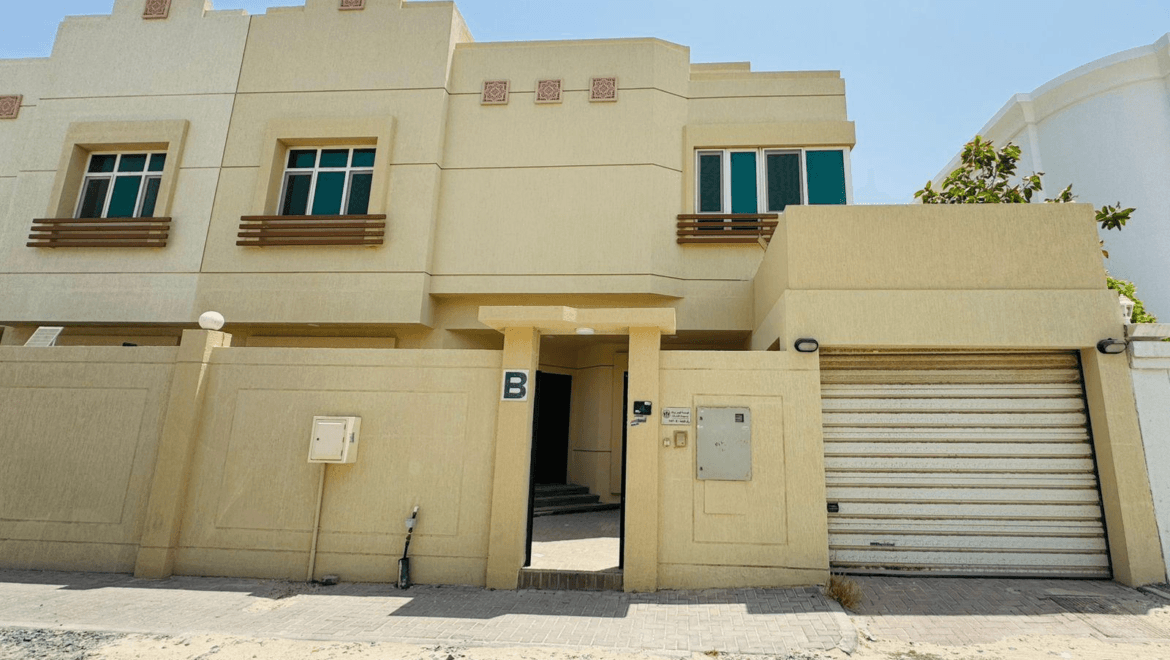 - NEAR BEACH | SPACIOUS VILLA | MAIDS ROOM - Sale and Rental homes in Dubai UAE by PAGC (Property Ana Group)
