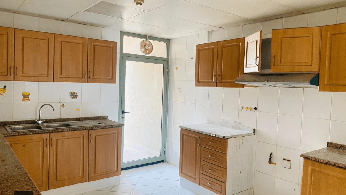 - AL AROOBA BLDG | PRIME LOCATION AT SHARJAH - Sale and Rent homes in Dubai UAE by PAGC (Property Ana Group)