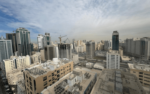 FULL CANAL VIEW | WELL MAINTAINED | HUGE APARTMENT –