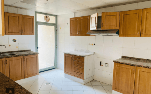 AL AROOBA BLDG | PRIME LOCATION AT SHARJAH –