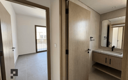 NEXT TO POOL | PERFECT LOCATION | NEGOTIABLE – La Violeta 1