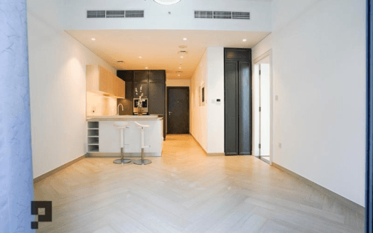 4 CHEQUES | HIGH FLOOR | VACANT –