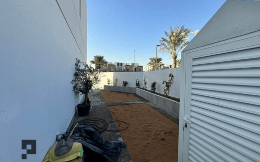 UPGRADED GARDEN | CORNER |NEGOTIABLE – Arabella Townhouses 1