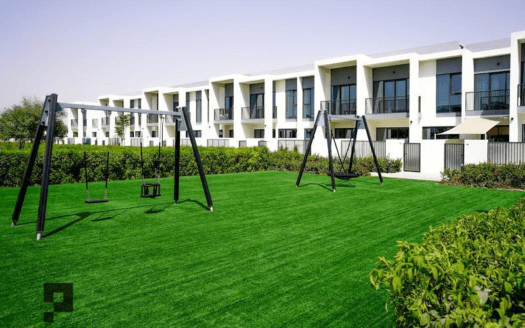 VACANT | SINGLE ROW | PLUS MAIDS ROOM –
