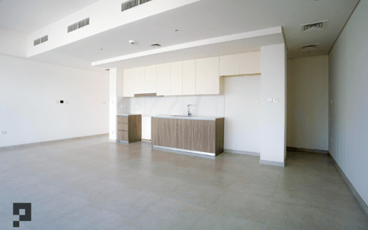 NEW BRAND | VACANT | CLOSE TO AMENETIES –