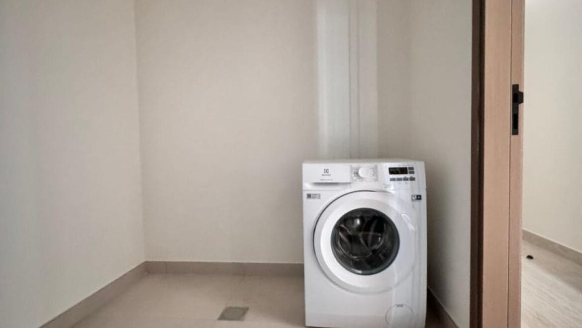 Exterior view of a luxury 3-bedroom townhouse in Santorini at Damac Lagoons, Dubai, residential community.-Propertyana real estate in dubai and sharjeh