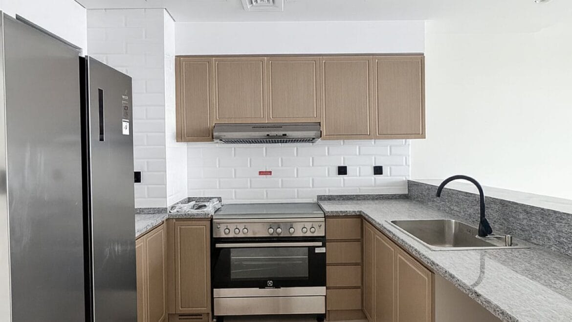 Exterior view of a luxury 3-bedroom townhouse in Santorini at Damac Lagoons, Dubai, residential community.-Propertyana real estate in dubai and sharjeh