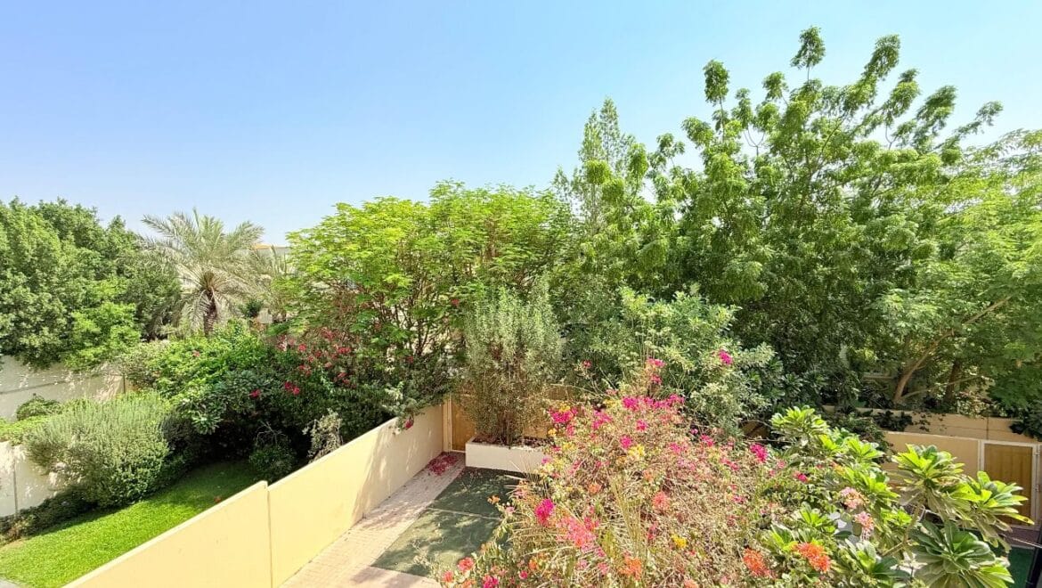 2-bedroom townhouse with study in The Springs 12, Dubai – upgraded and vacant.-Propertyana real estate in dubai and sharjeh