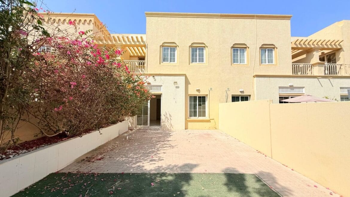 Renovated 2-bedroom plus study townhouse in Springs 12, The Springs, Dubai. Vacant and ready for occupancy-Propertyana real estate in dubai and sharjeh