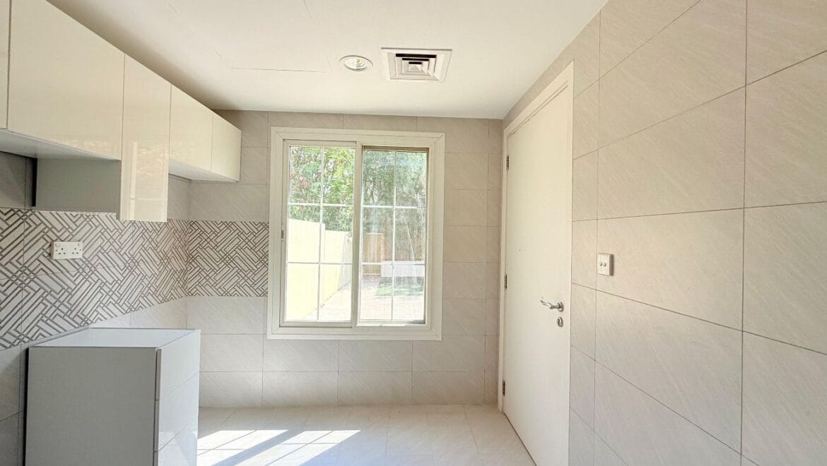 Renovated 2-bedroom plus study townhouse in Springs 12, The Springs, Dubai. Vacant and ready for occupancy-Propertyana real estate in dubai and sharjeh