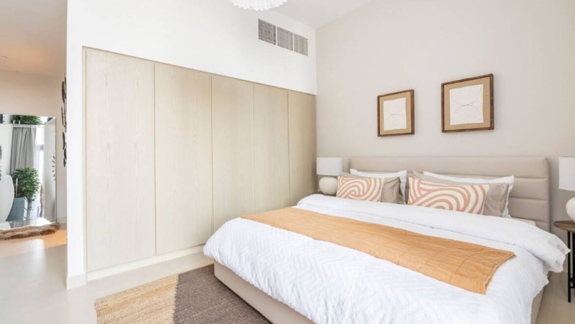 Luxurious 4-bedroom penthouse at Creek Horizon Tower 2 in Dubai Creek Harbour (The Lagoons), offering panoramic skyline views-Propertyana real estate in dubai and sharjeh