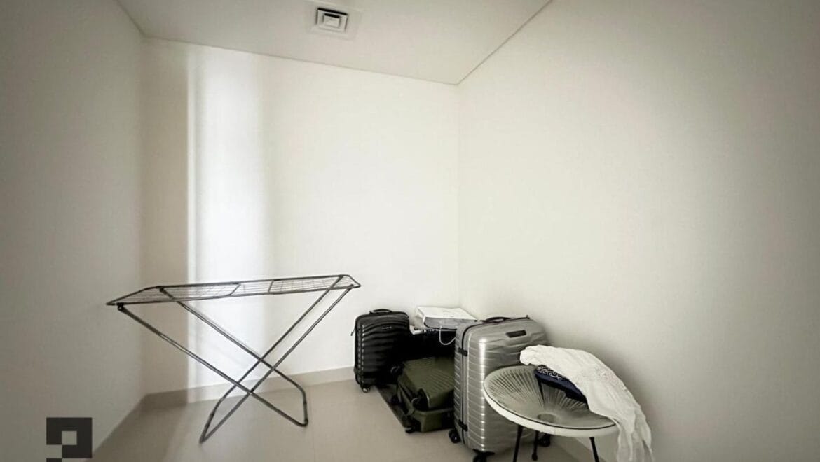 3-bedroom Burj Crown apartment in Downtown Dubai, Dubai, featuring an elegant upgraded living space with modern finishes.-Propertyana real estate in dubai and sharjeh