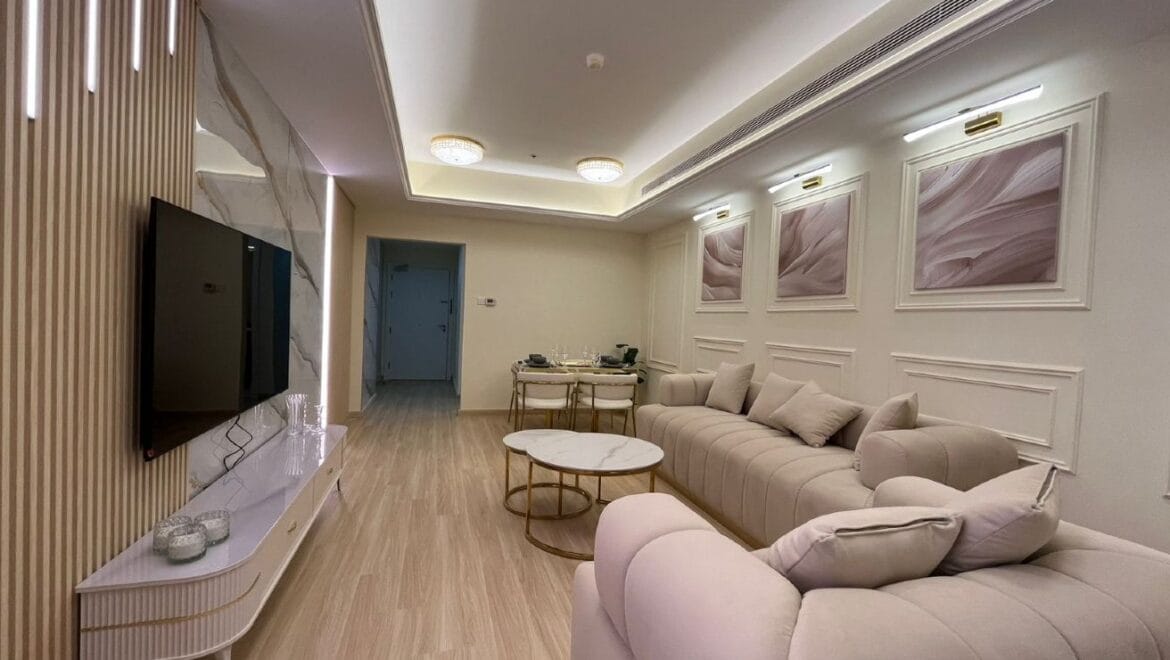 Vacant 1-bedroom apartment in Princess Tower, Dubai Marina, on a high floor with city skyline views.-Propertyana real estate in dubai and sharjeh